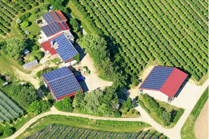 AGRONEGCIO: QUAIS AS VANTAGENS DA ENERGIA SOLAR PARA SUA FAZENDA? 